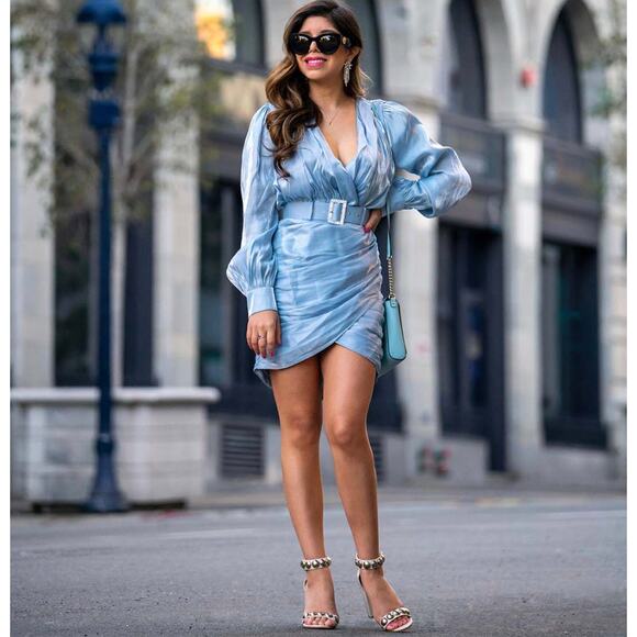 Song of Style REVOLVE Baby Light Blue Tucker Mini Dress sz XS Faux Wrap Belt - Picture 14 of 16